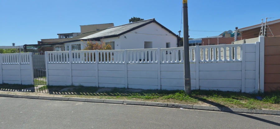 1 Bedroom Property for Sale in Ruyterwacht Western Cape